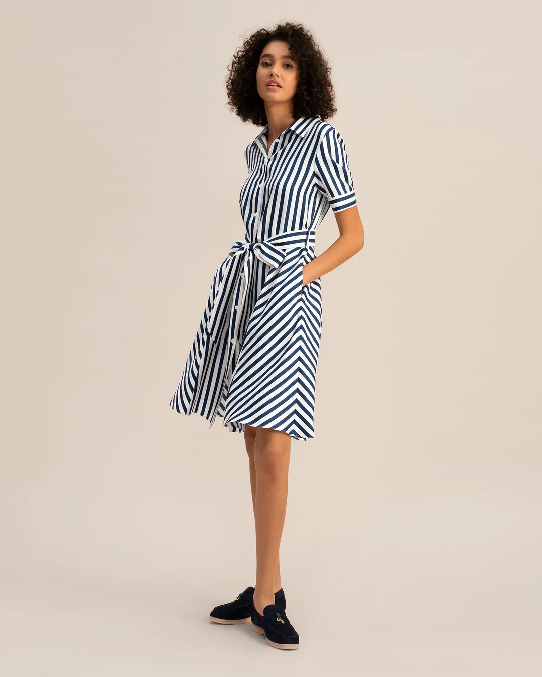 LILYSILK Robe En Soie Chic Femme A-Line, Rayures Verticals 100% Soie Régulation De La Température Robe Fines Rayures Bleu-Blanc S