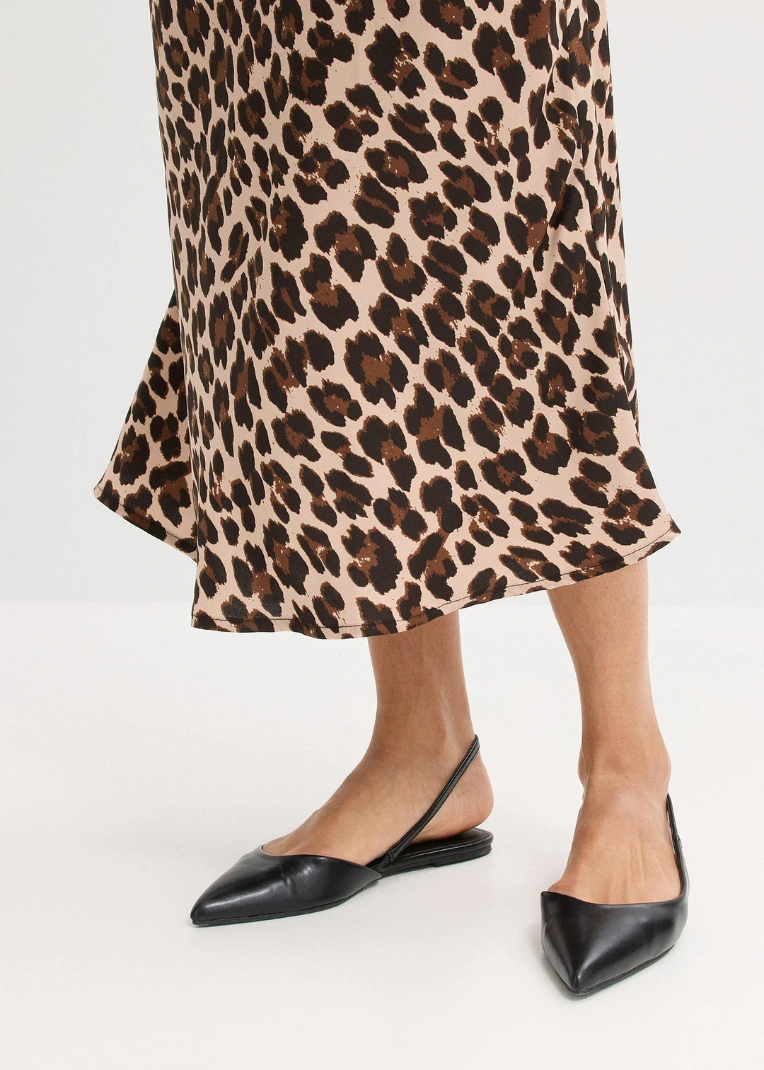 Jupe midi en satin fluide - 3