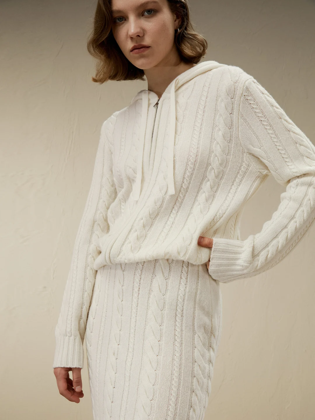 LILYSILK Pull Laine Femme Blanc Mailles Torsadées, Sweat À Capuche Zippé Laine Et Cachemire Broderie Du Logo Sur La Capuche L