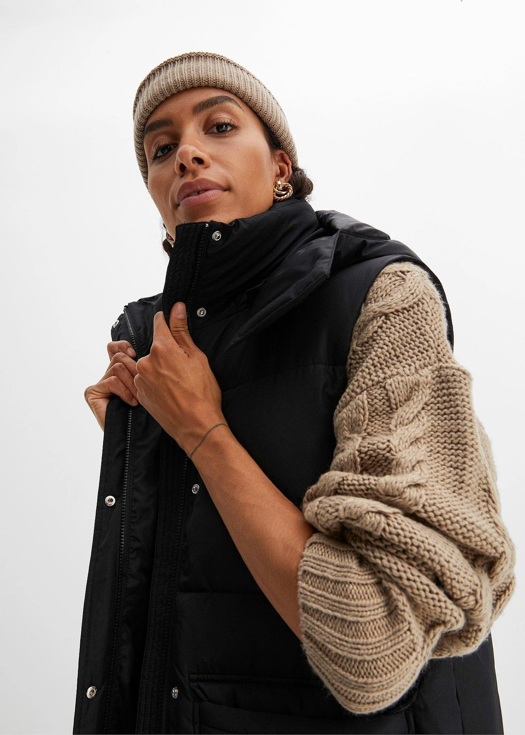 Veste sans manches matelassée en polyester recyclé avec capuche amovible - 3