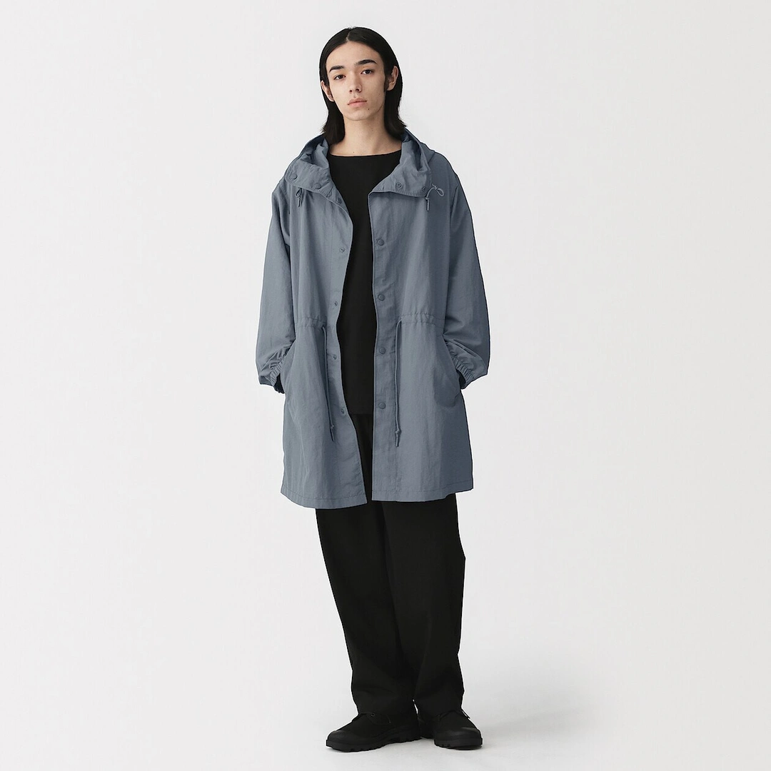 Manteau à capuche en nylon recyclé déperlant pour homme