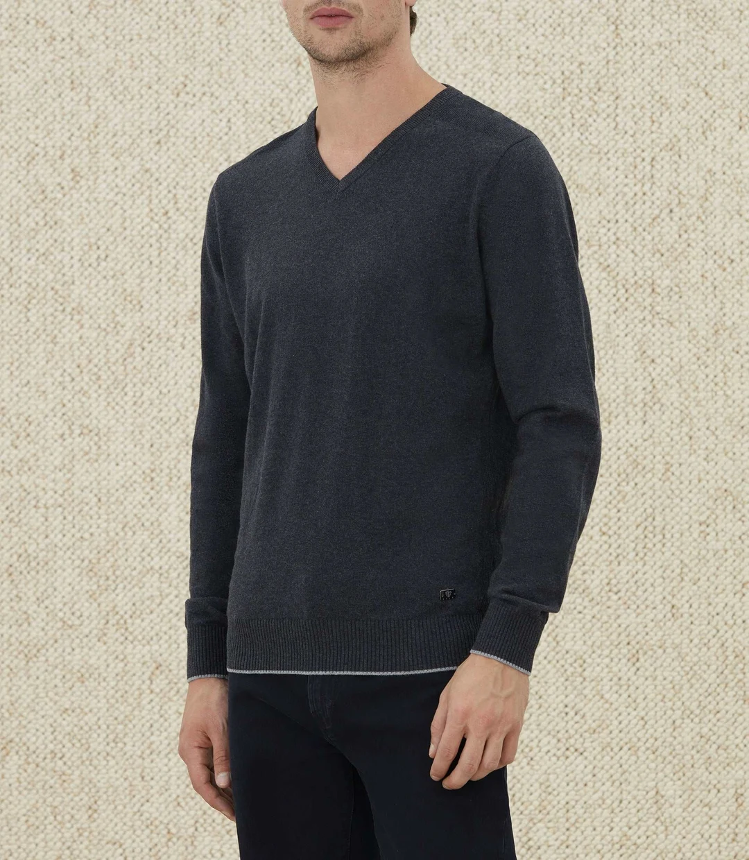IZAC - Pull col V anthracite chiné ''Lambert''