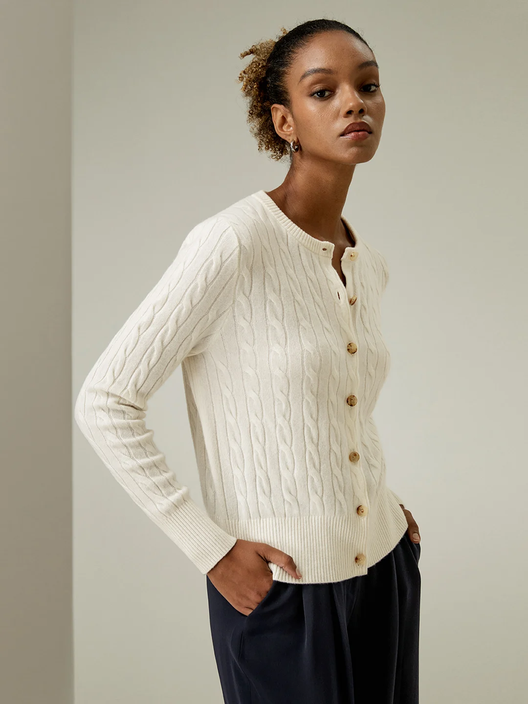 LILYSILK Cardigan Blanc Col Ras Du Cou En Tricot Côtelé 100% Bébé Cachemire Élégance Intemporelle Et Style Sophistiqué L