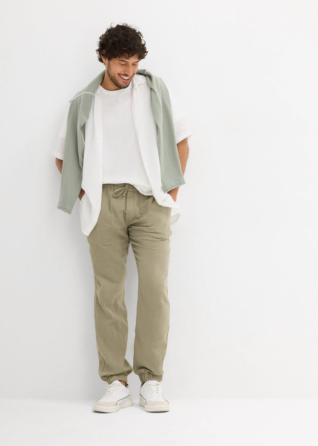 Pantalon jogger regular en gaze de coton, fuselé - 2