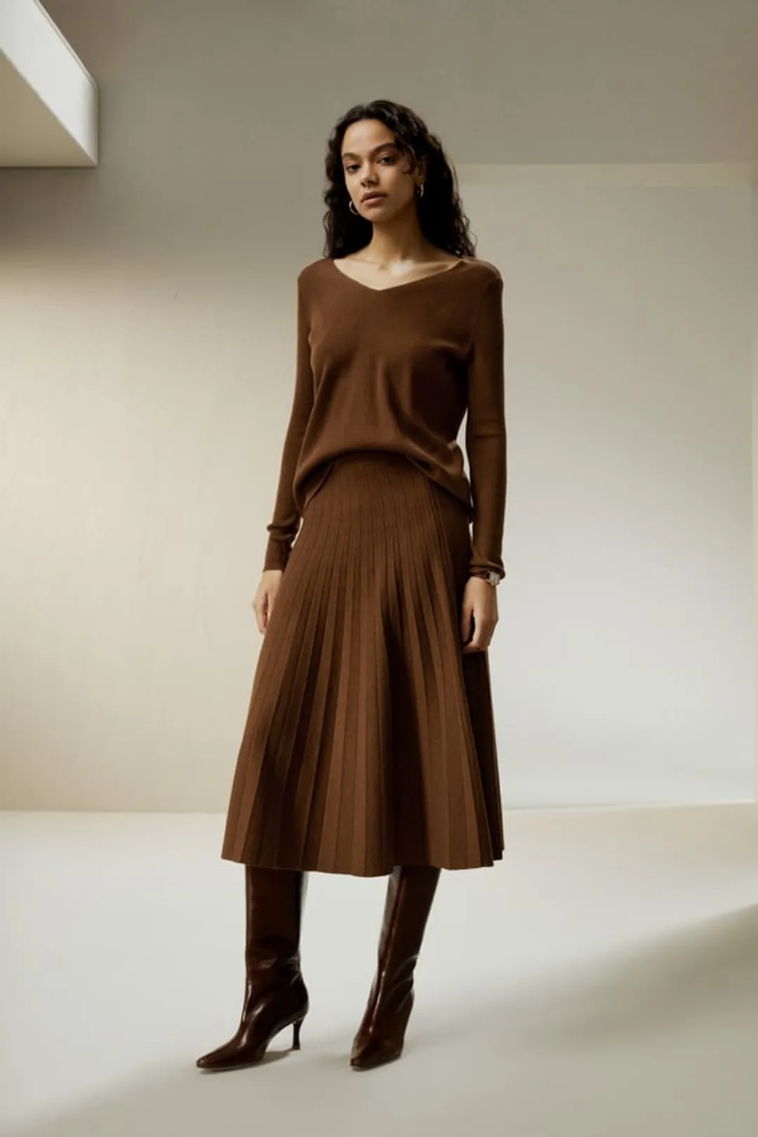 LILYSILK Pull En Laine Femme Caramel Col V, Épaule Tombante Détendue Laine Mérinos Ultra Fine Doux Pour La Peau Et Respirant S
