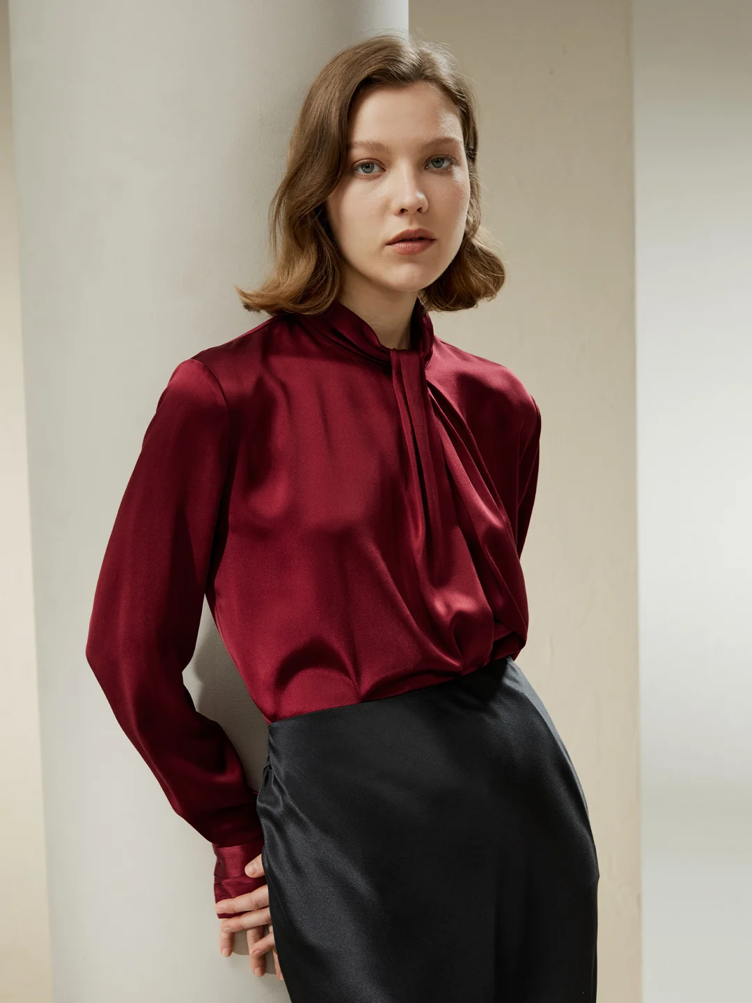 LILYSILK Chemisier Femme Chic En Soie Rouge Pliages Irréguliers, Minimaliste 100% Soie Naturelle Doux Pour La Peau Et Respirant 44