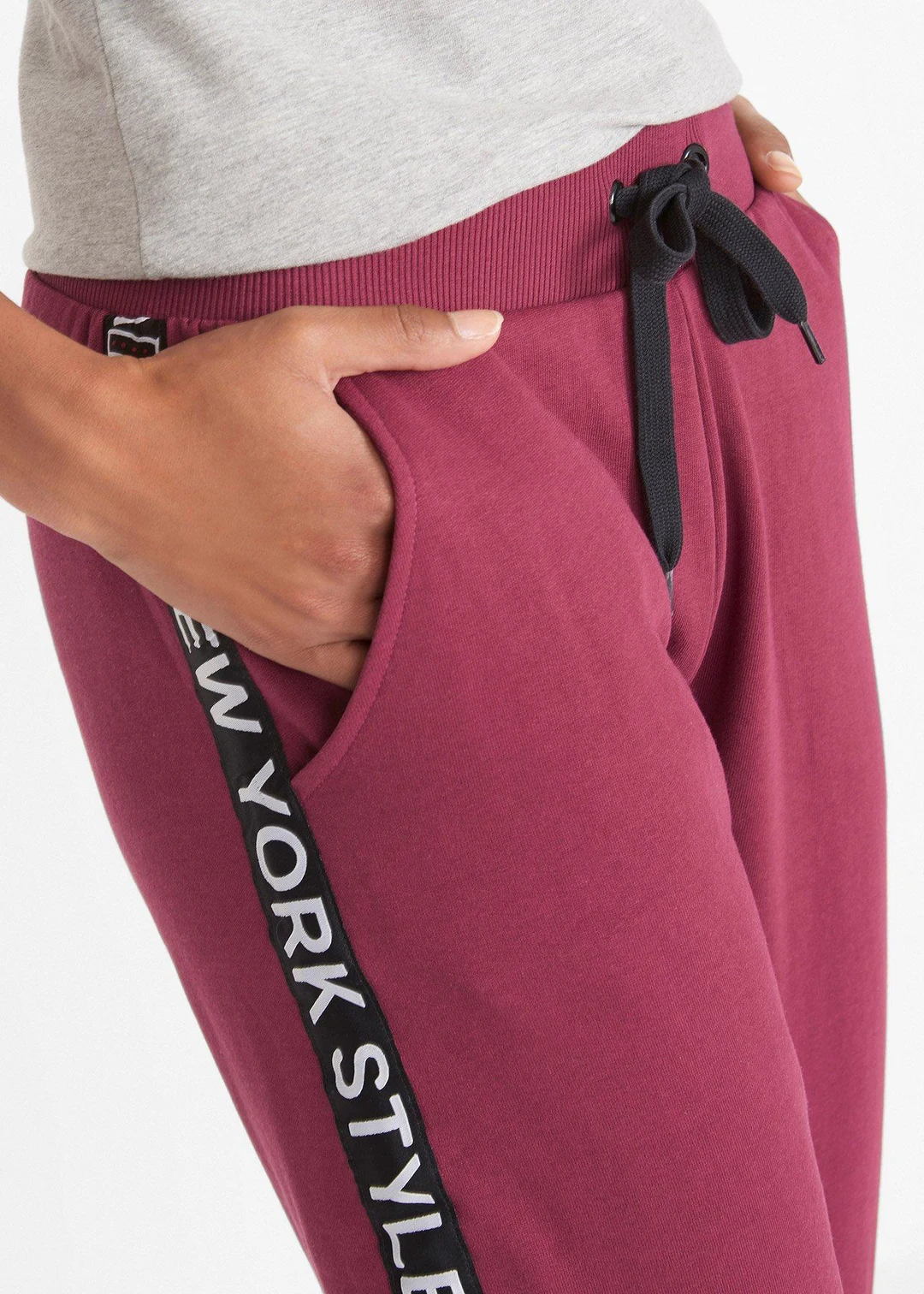 Pantalon de jogging avec finitions bord-côtes et imprimé - 3