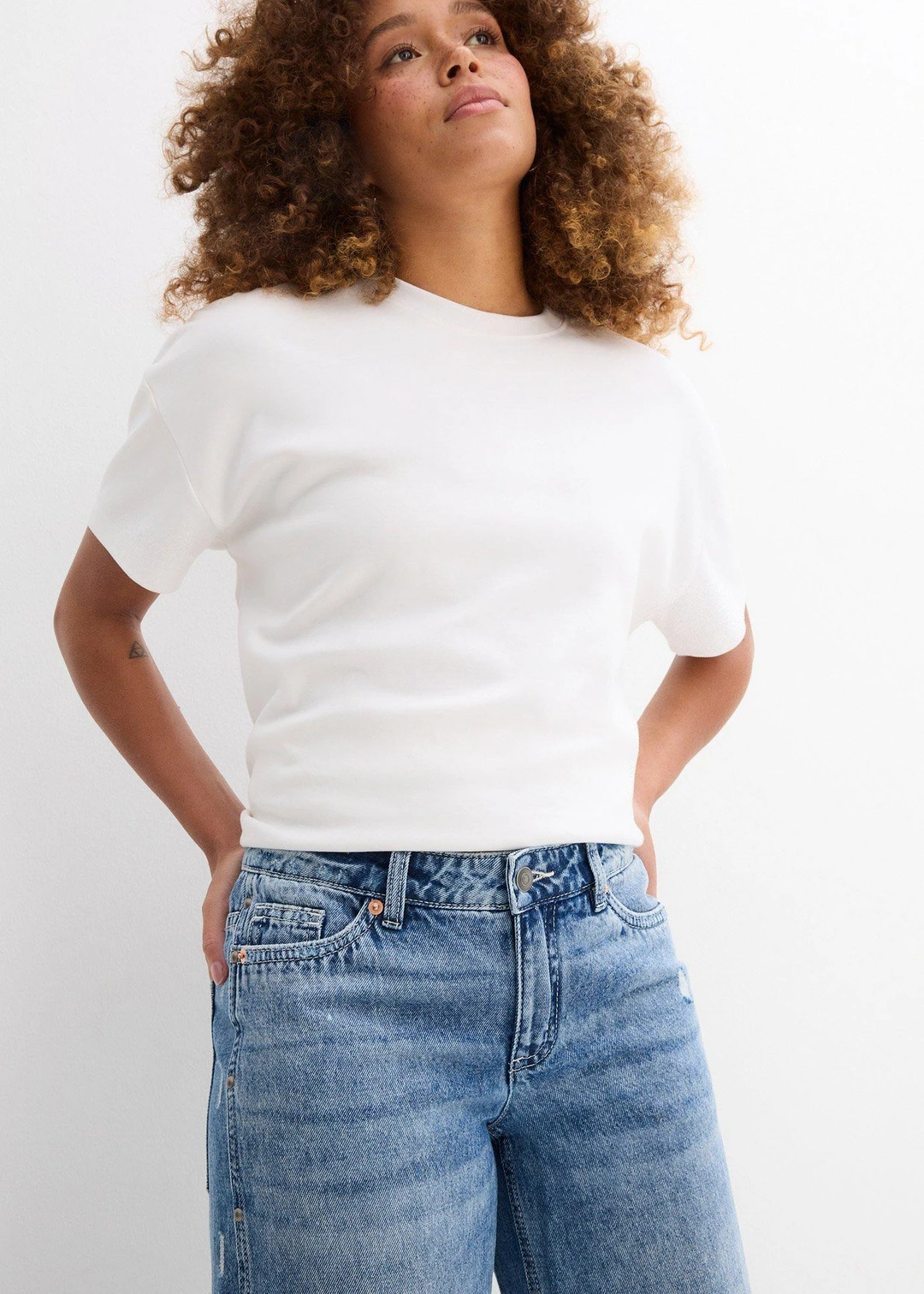 Jean droit et ample, taille mi-haute, peu extensible - 3