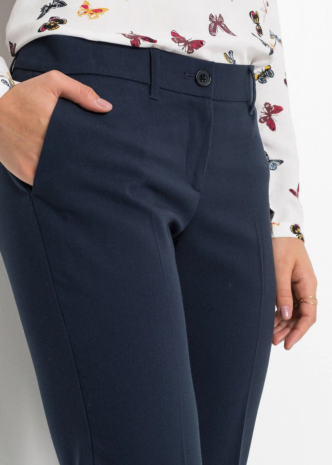 Pantalon de tailleur, taille courte