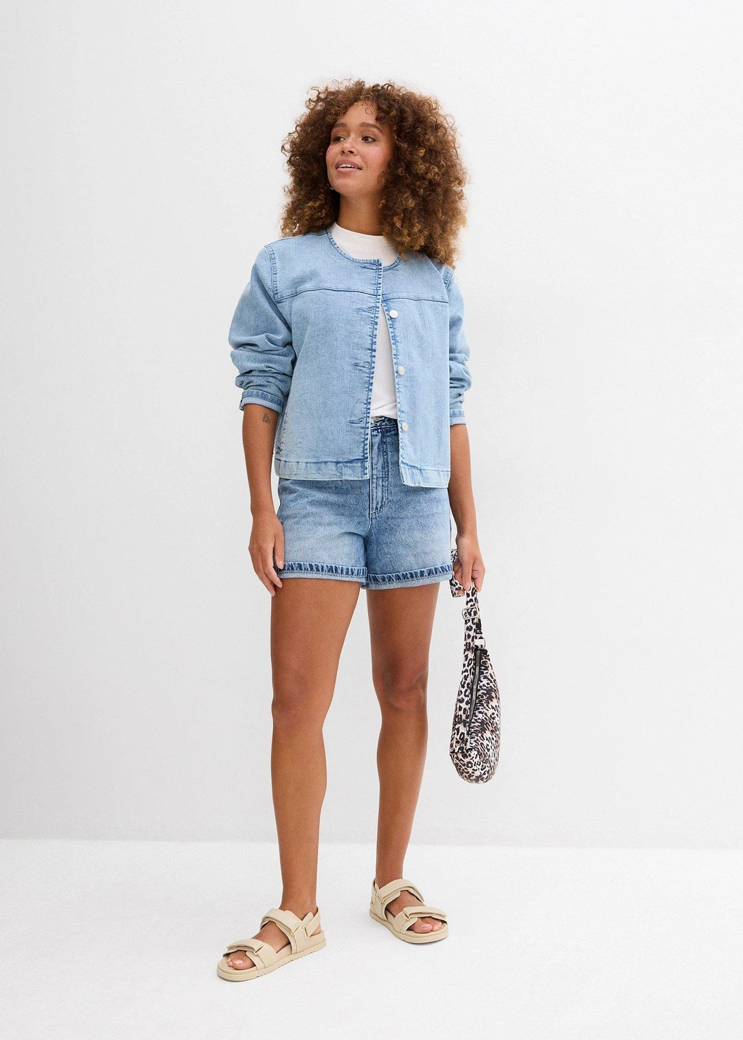 Short en jean taille haute, peu extensible - 2
