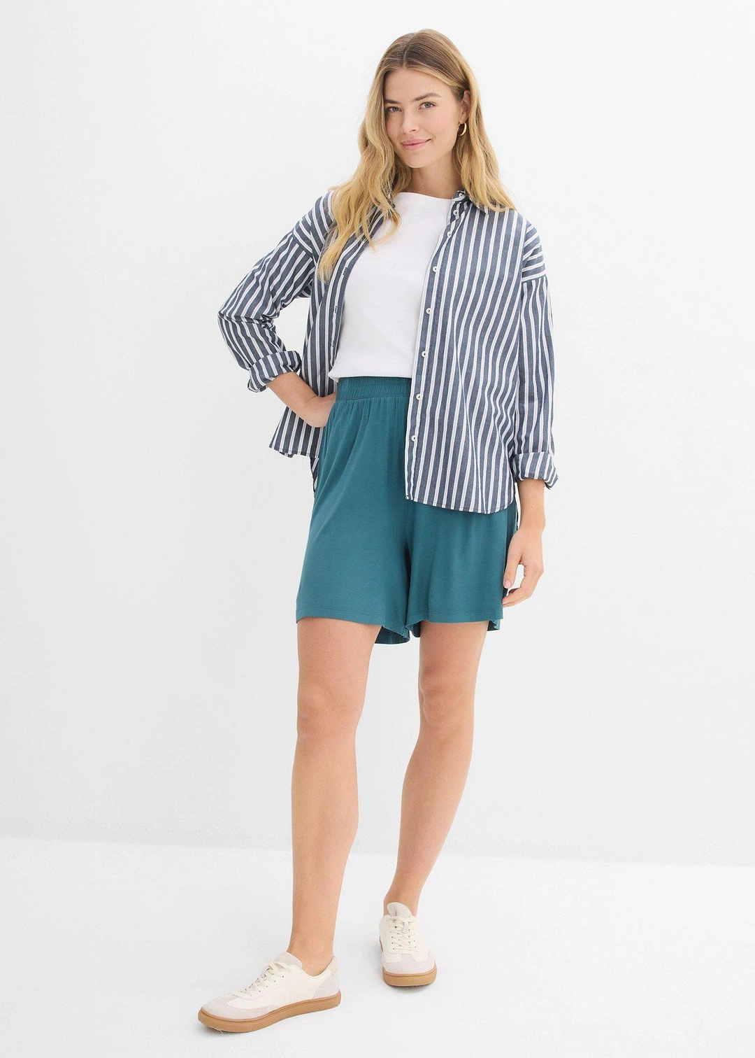 Short à taille élastiquée en viscose douce et extensible - 2