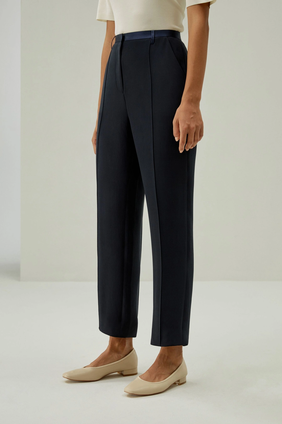 LILYSILK Pantalon En Soie Femme Harmonieusement Style Haut De Gamme Soie De Mûrier Facile À Assortir Les Essentiels De La Garde-Robe Bleu Minuit 44