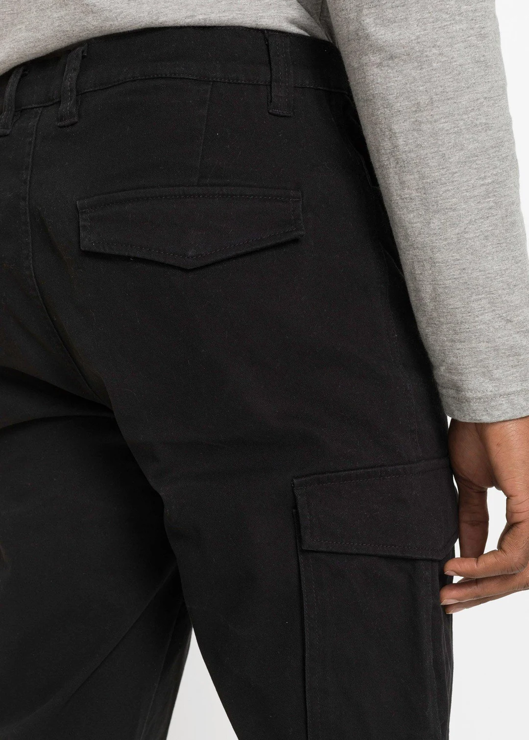 Pantalon slim extensible, jambes droites, avec poches cargo - 3