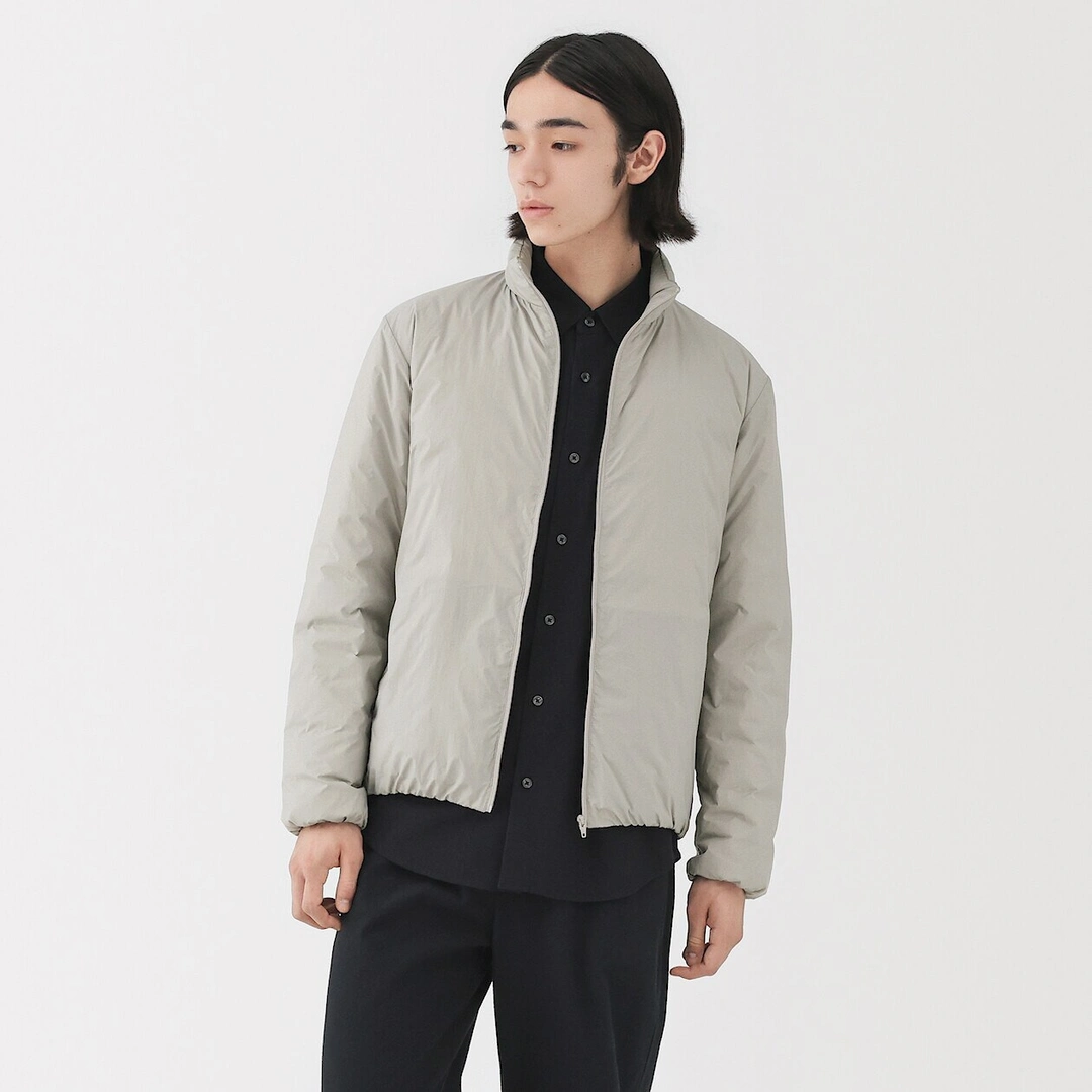Doudoune légère pliable en nylon recyclé à col montant pour homme