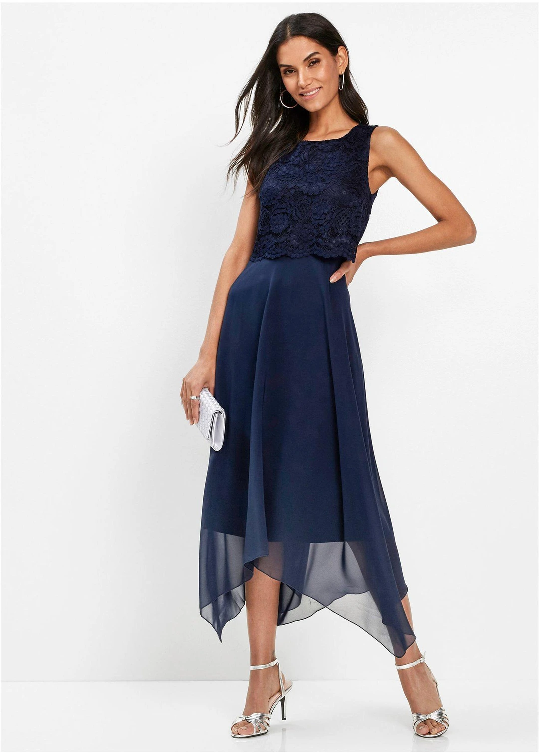Robe midi en crêpe avec dentelle