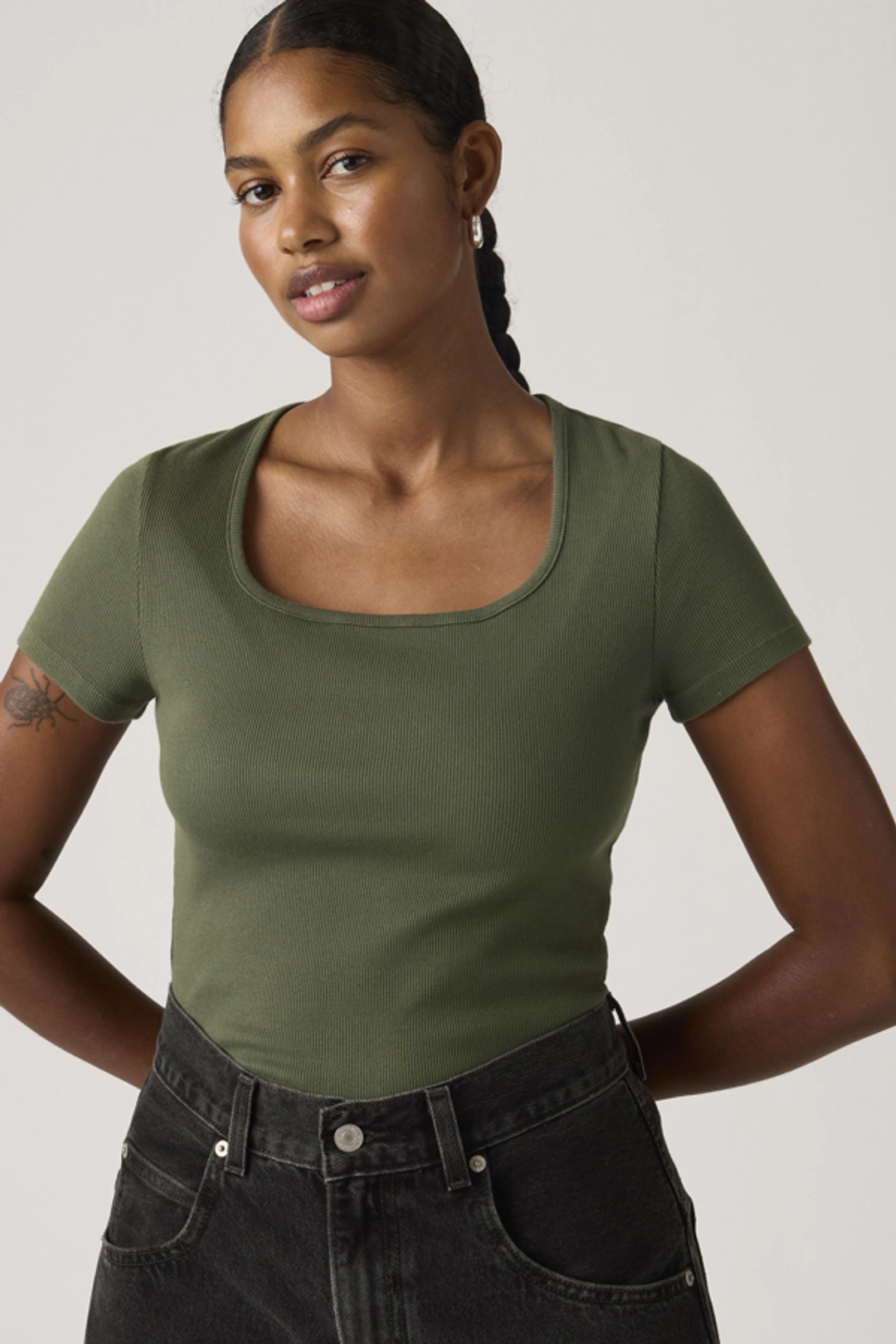 Levi's T Shirt Encolure Carrée Essential - Femme - Noir / Anthracite Night - XS