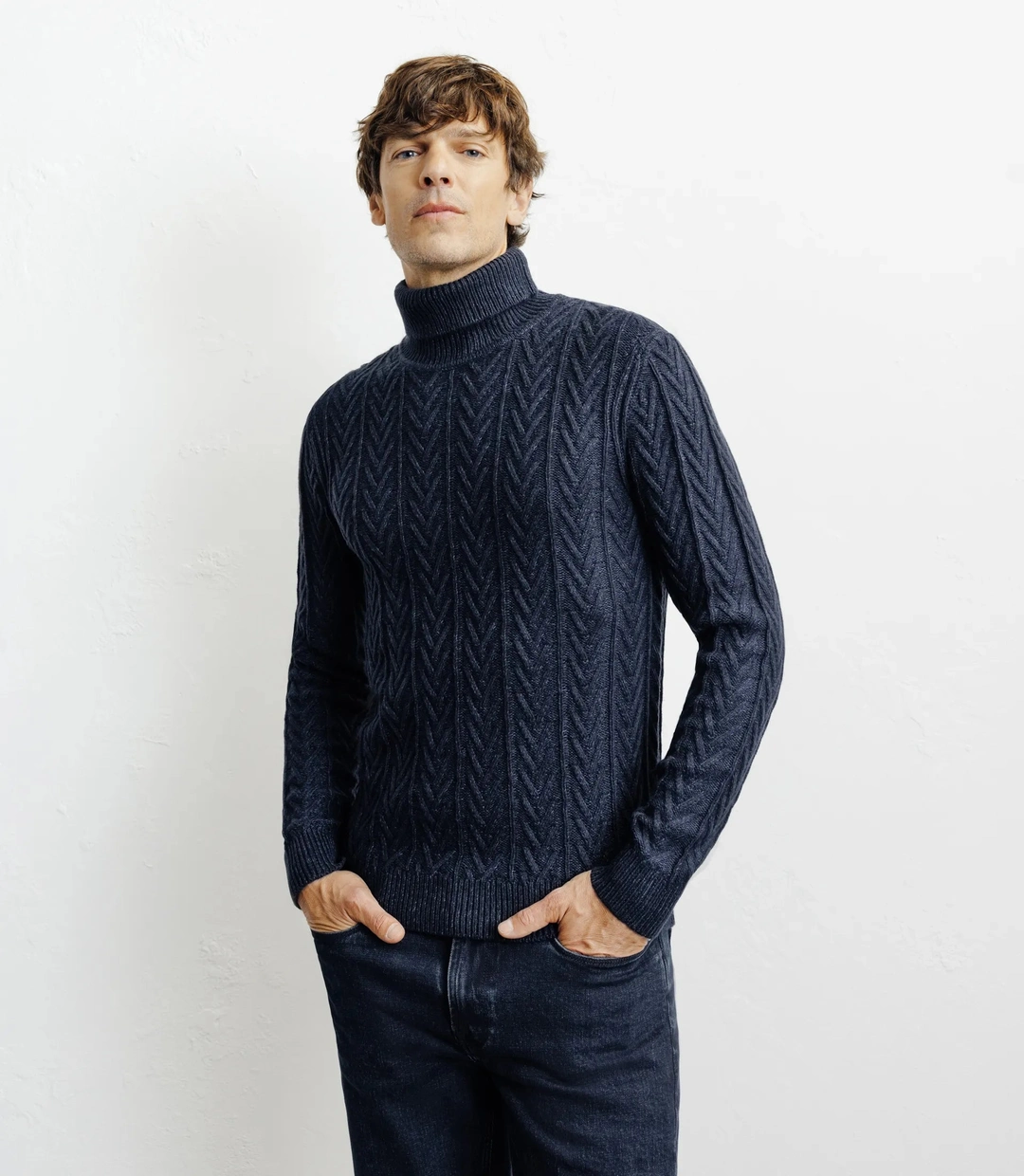 IZAC - Pull col roulé torsadé marine
