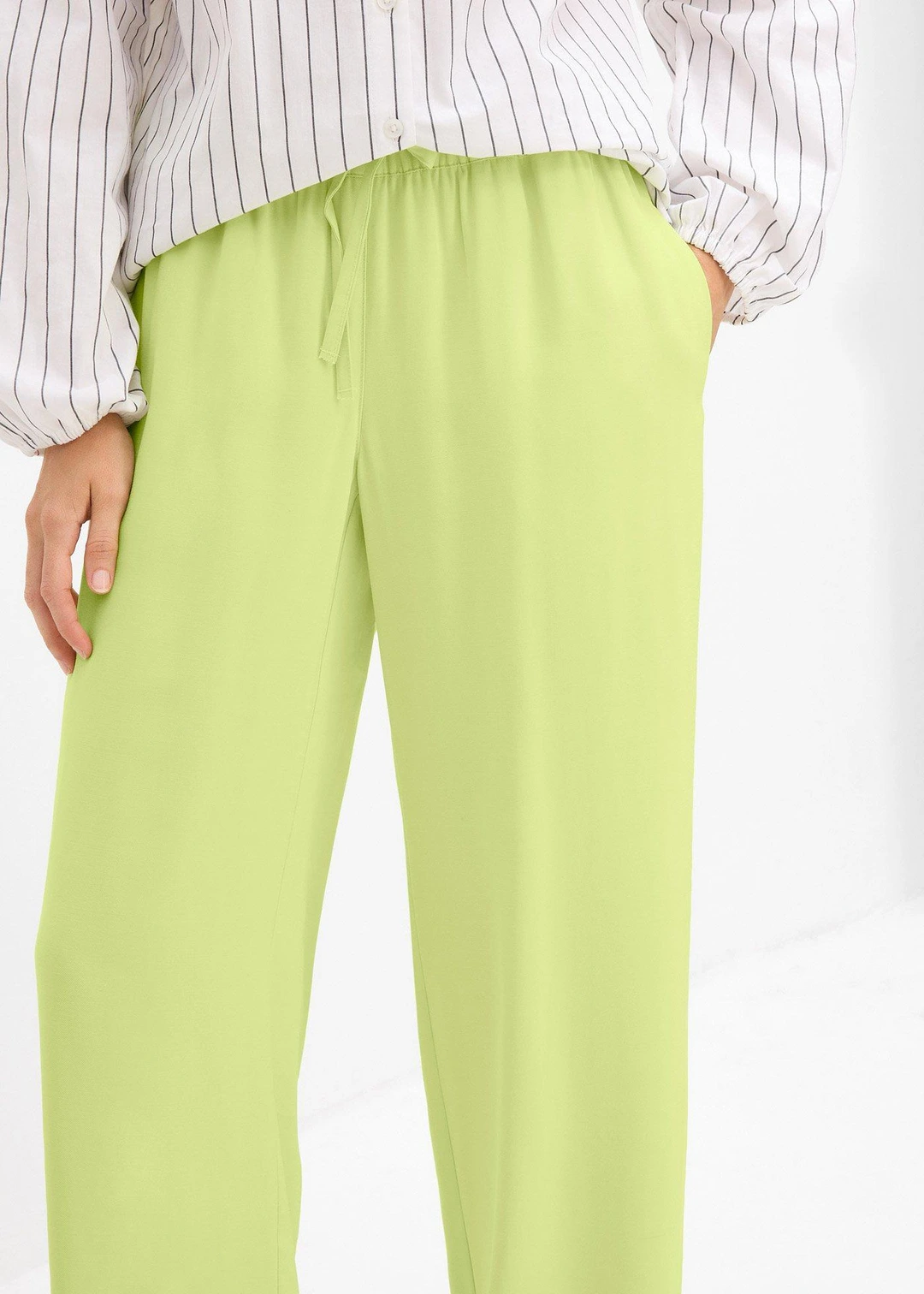 Pantalon large en viscose fluide - 3