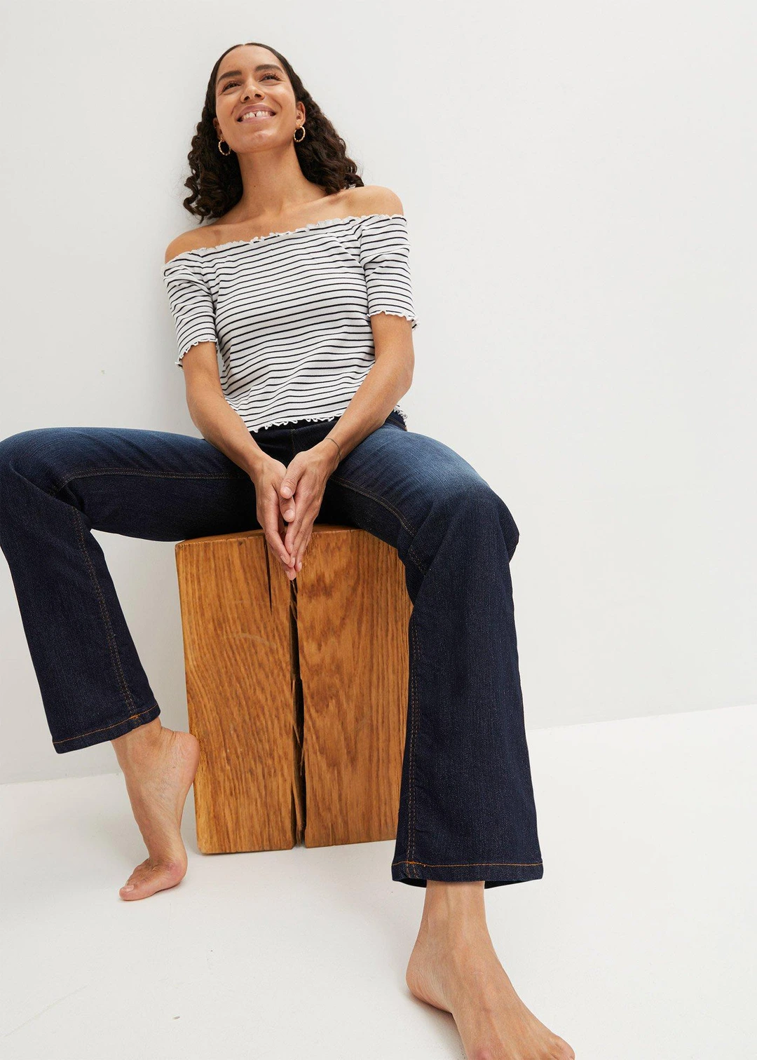 Jean droit taille mi-haute, extensible