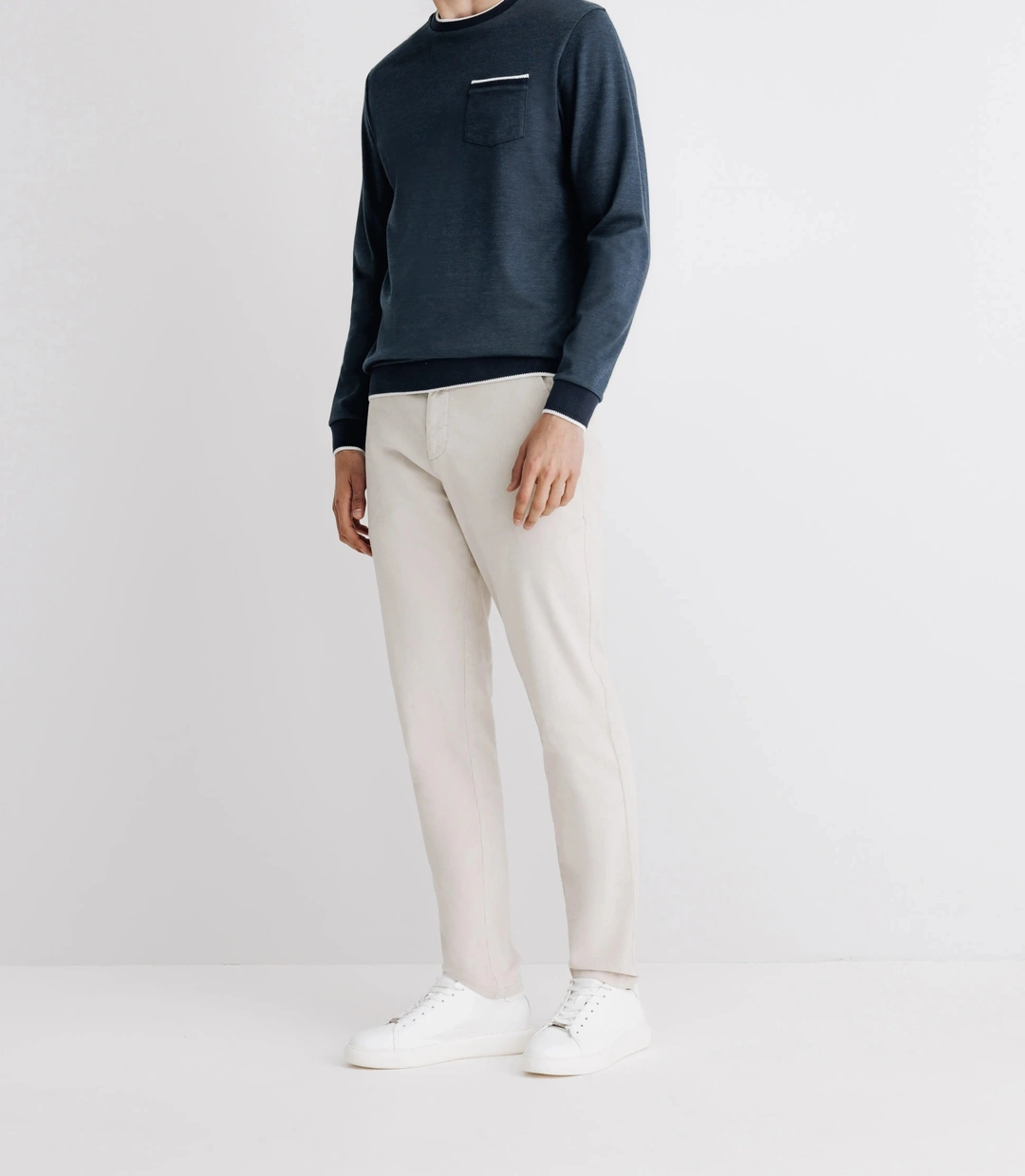 IZAC - T-shirt col rond avec poche marine