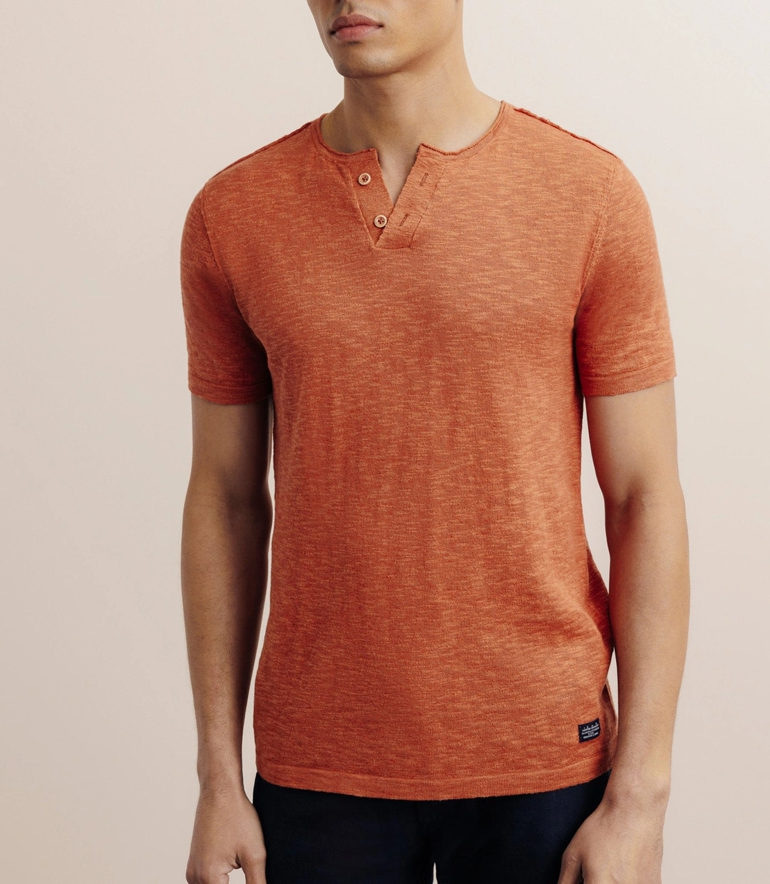 IZAC - T-shirt boutonné orange foncé