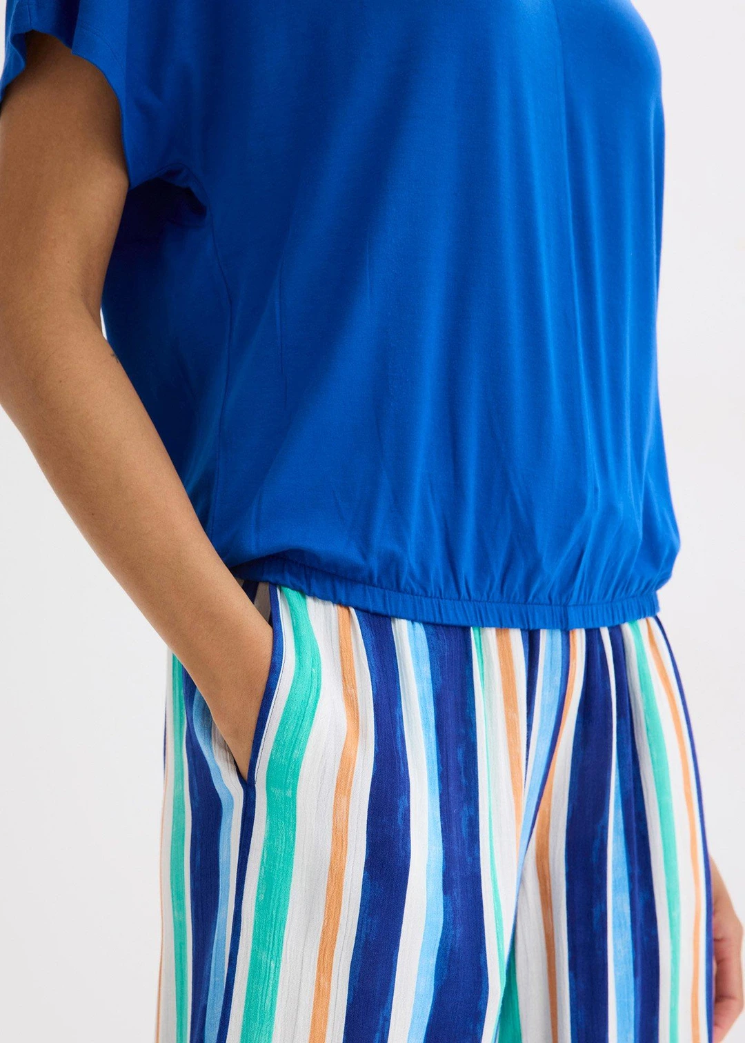 T-shirt oversize en viscose douce et extensible - 3