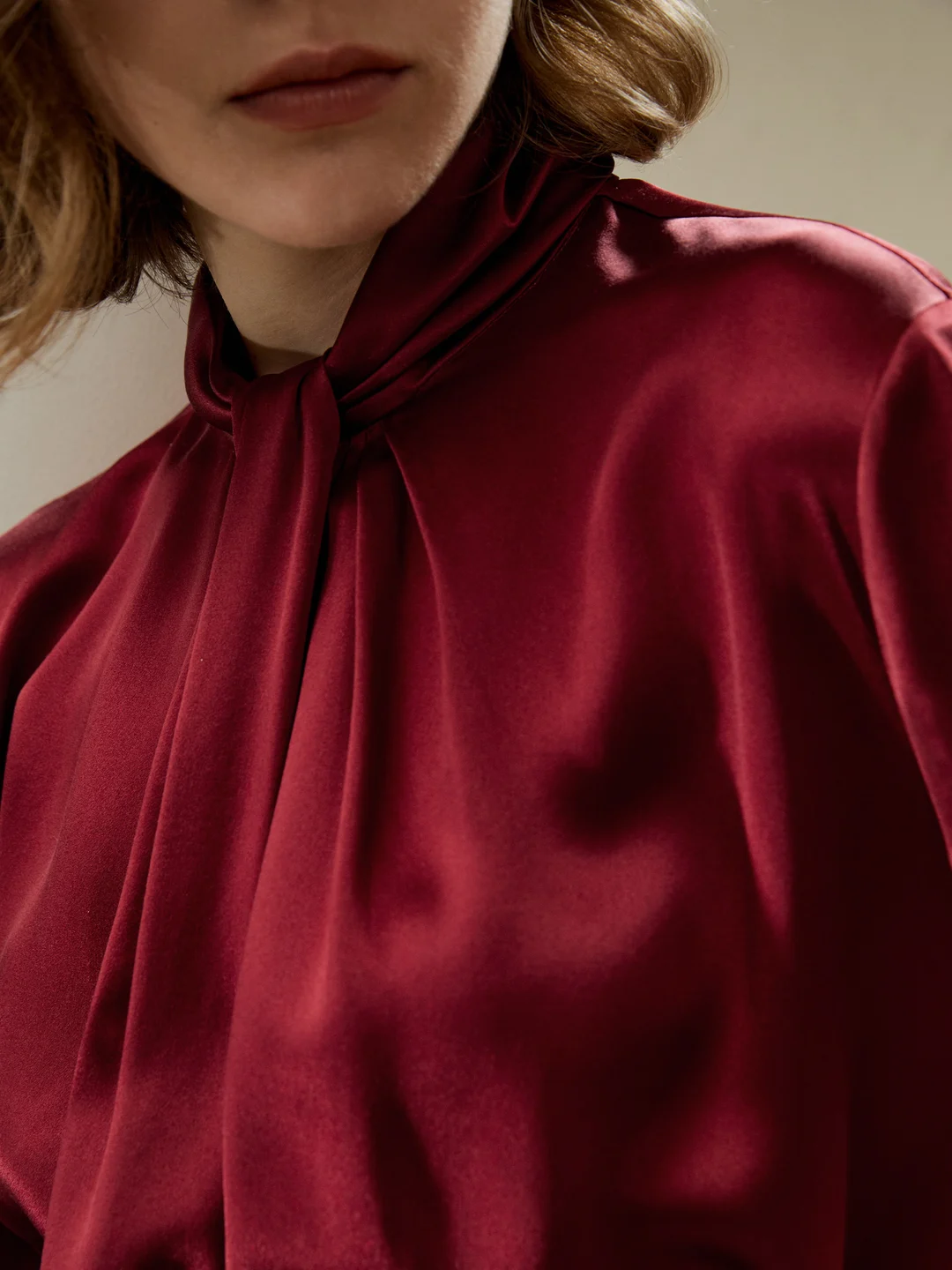 LILYSILK Chemisier Femme Chic En Soie Rouge Pliages Irréguliers, Minimaliste 100% Soie Naturelle Doux Pour La Peau Et Respirant 44