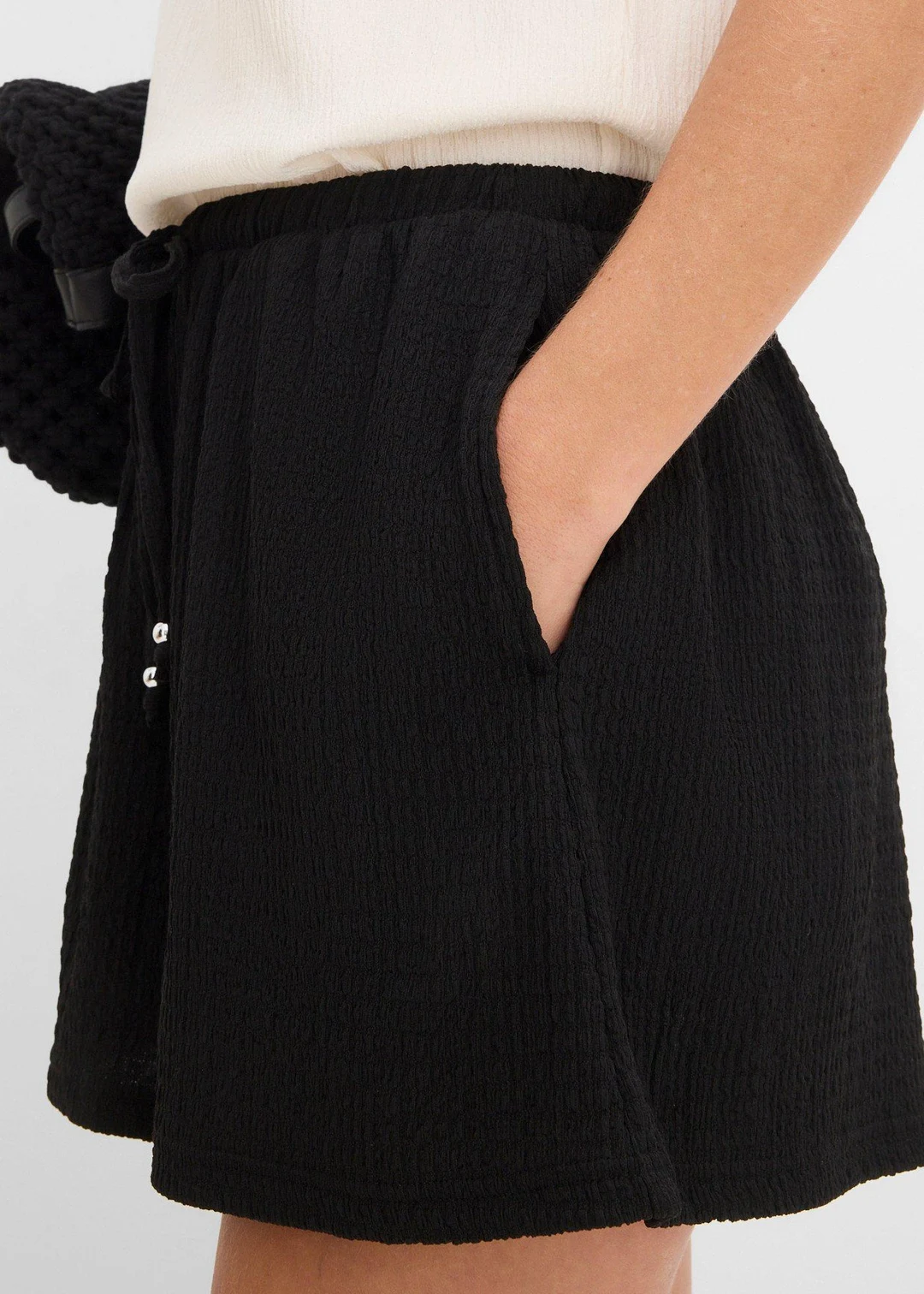 Short en crêpe texturé avec taille élastiquée - 3