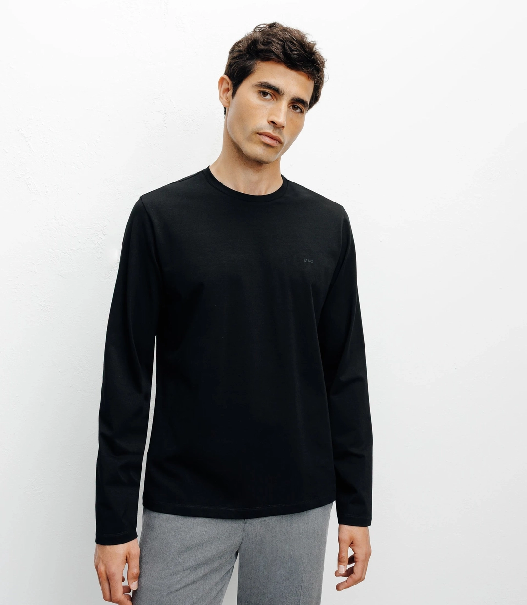 IZAC - T-shirt col rond manches longues noir