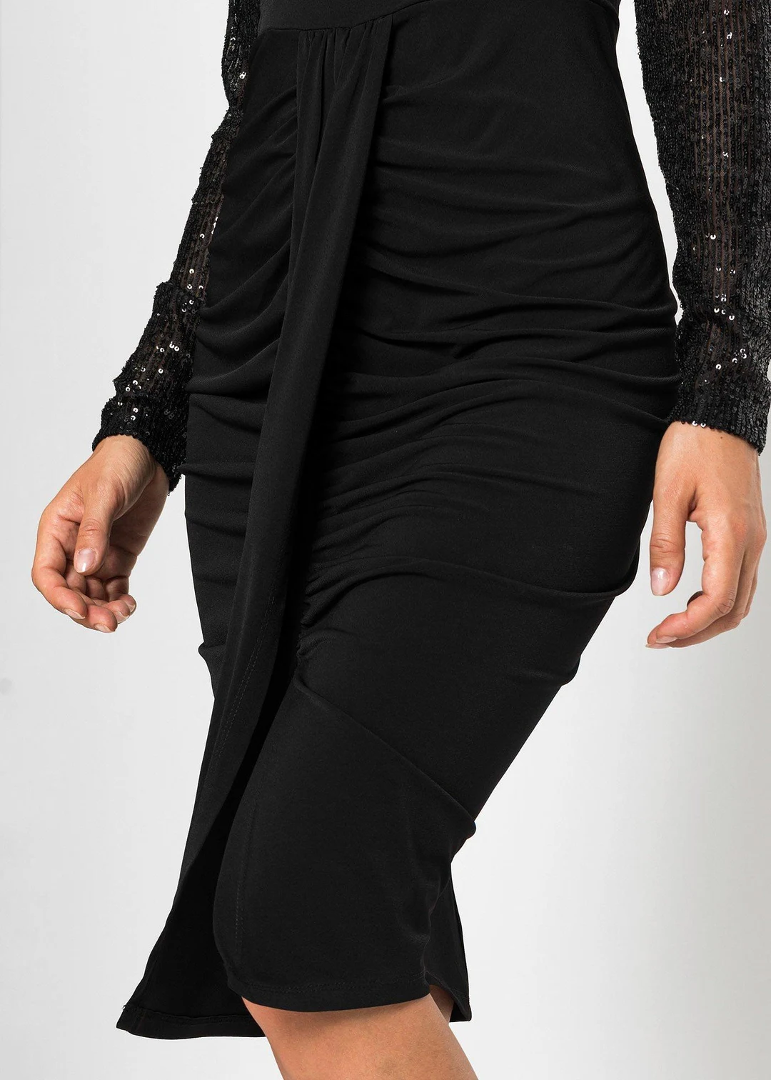 Robe en jersey à sequins et drapé
