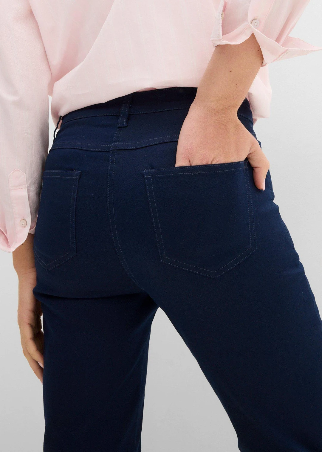 Jean droit, taille mi-haute et confortable - 3
