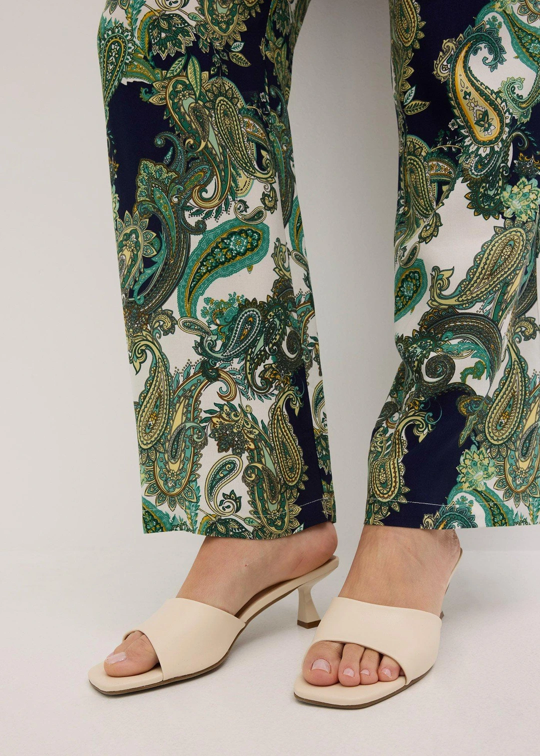 Pantalon imprimé en viscose fluide - 3