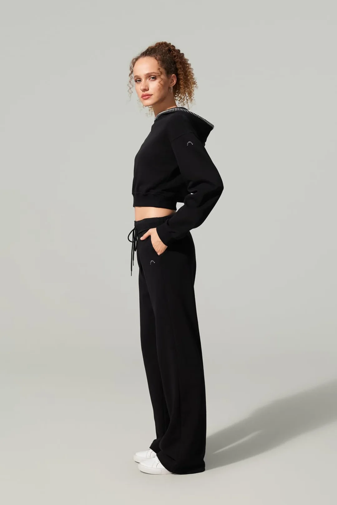 LILYSILK Pantalon Seamflow Stride Noir S - Confort Soyeux SILKERRY , Coupe Droite Ajustée, Poches Latérales, Idéal Détente
