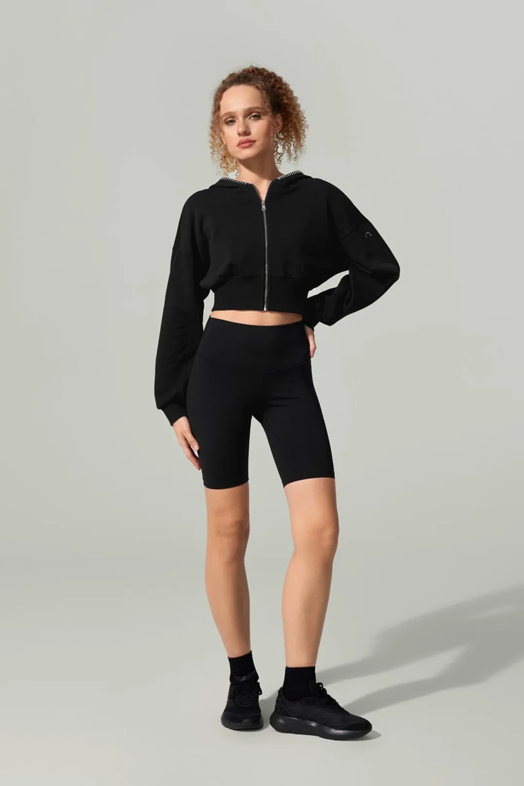 LILYSILK Sweat à Capuche Seamflow Drift Gris Chiné S - Doux, Respirant et Confortable en Soie Mélangée, Coupe Courte