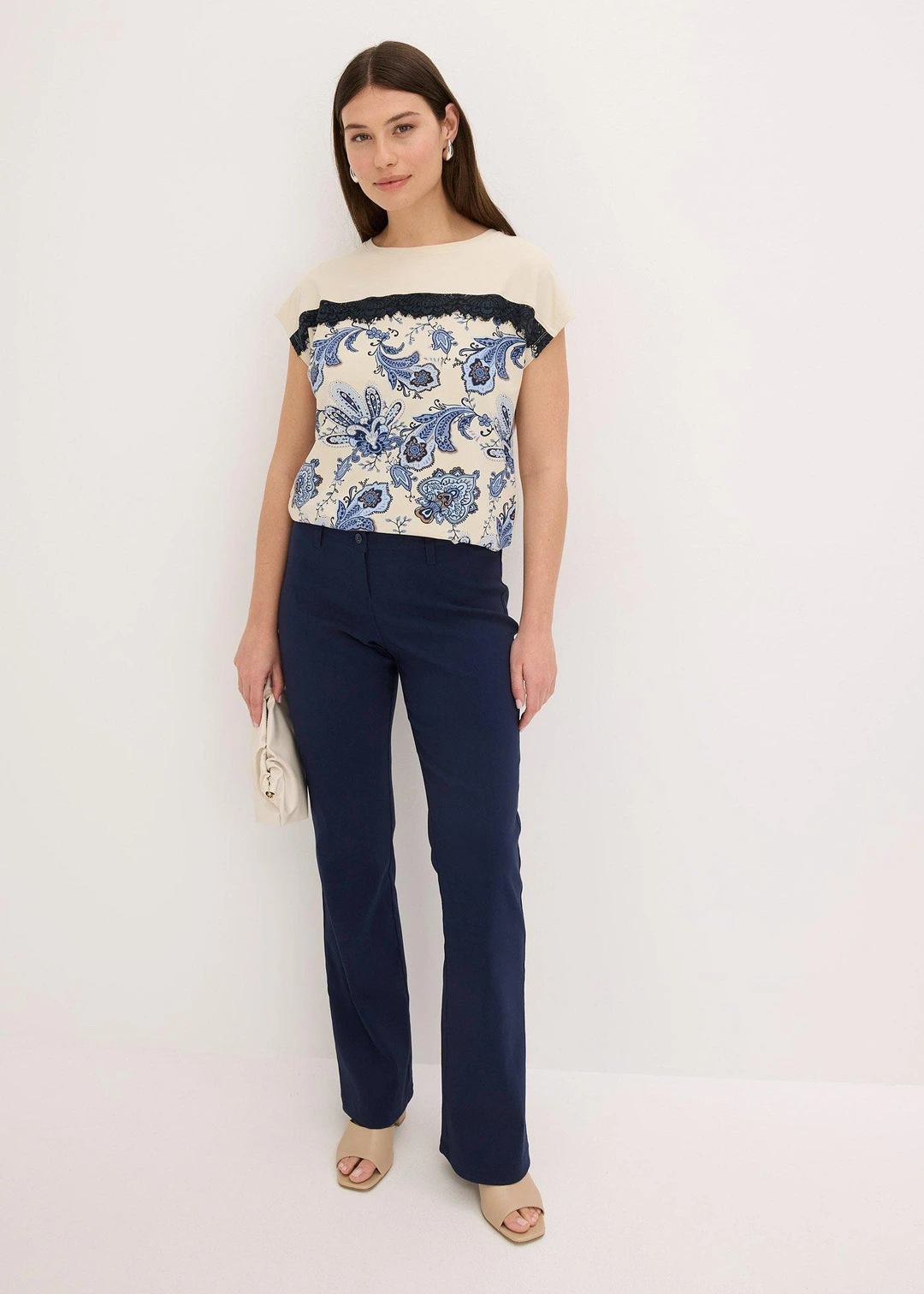 T-shirt oversize avec un galon de dentelle - 2