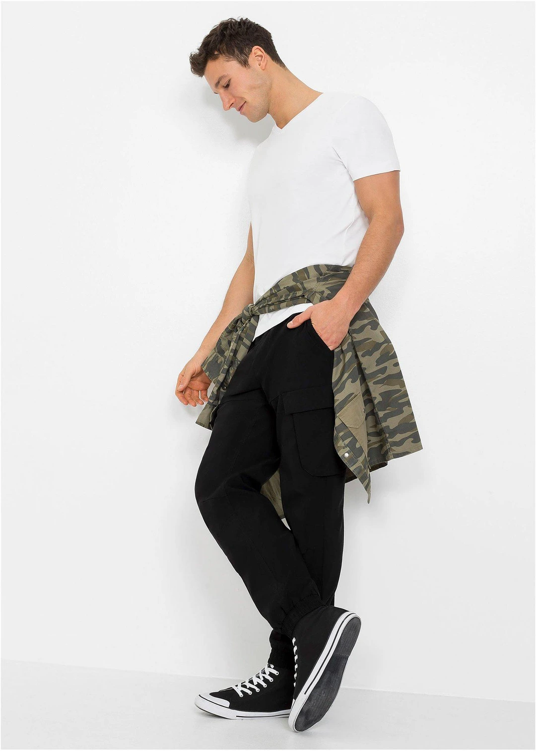 Pantalon taille extensible avec poches cargo, droit et regular