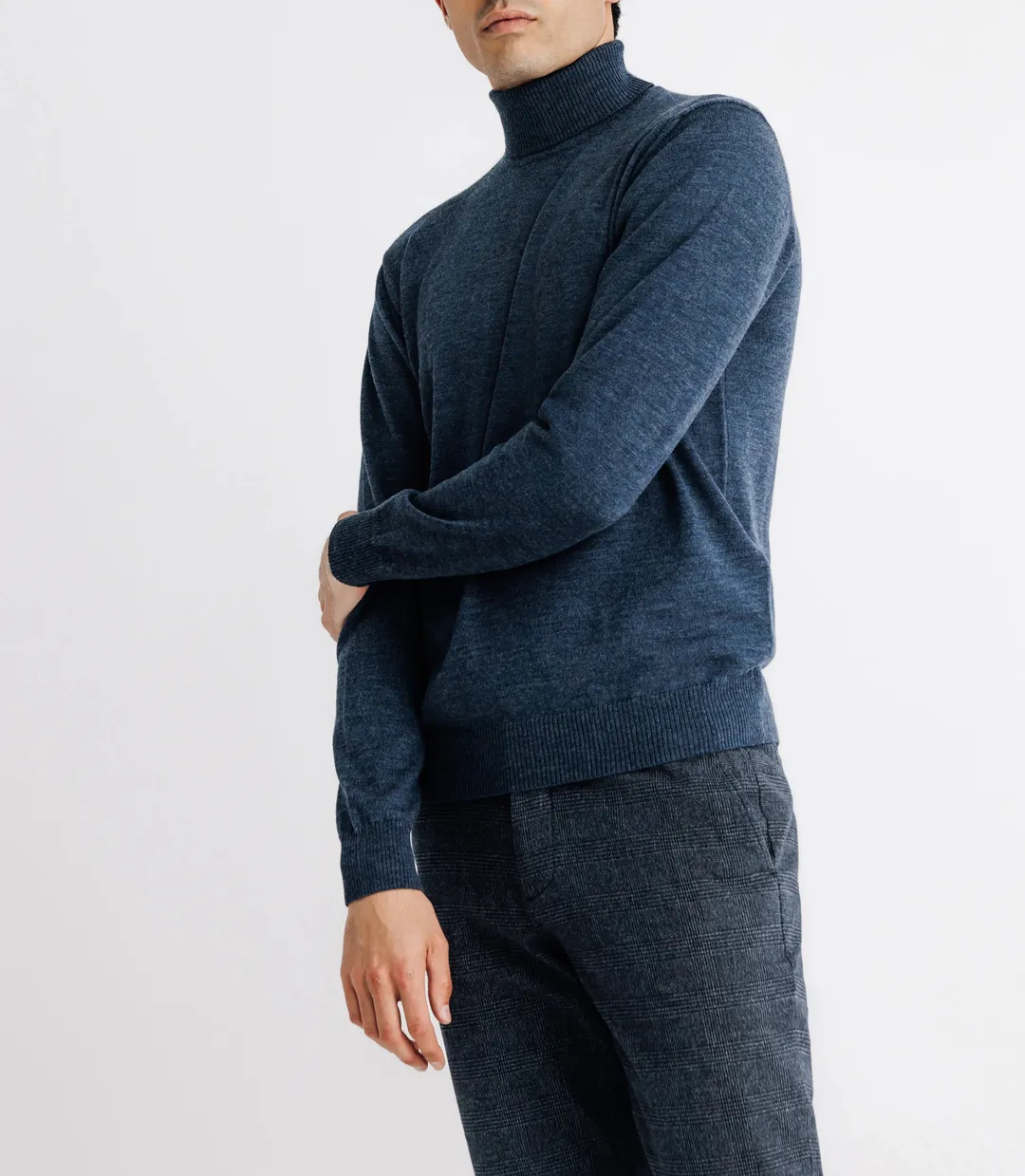 IZAC - Pull col roulé en laine mérinos indigo