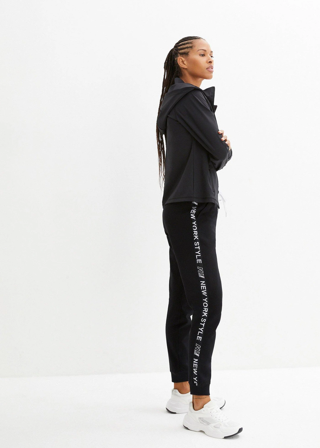 Pantalon de jogging avec finitions bord-côtes et imprimé