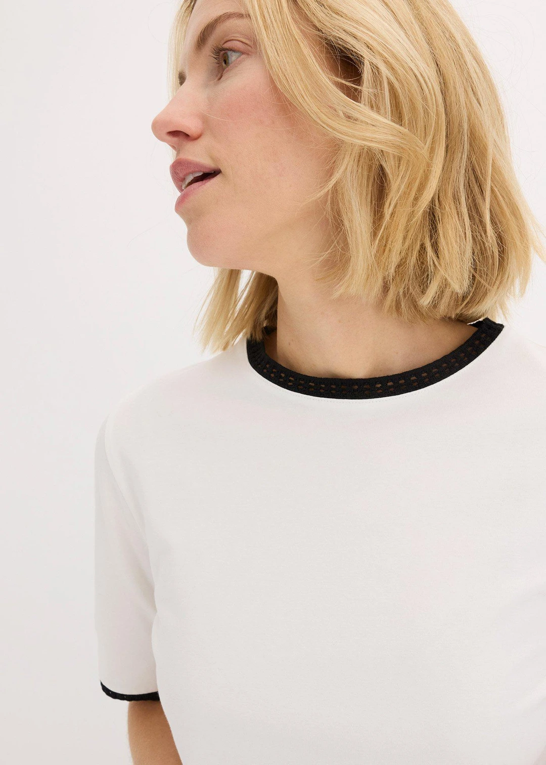 T-shirt à liserés en dentelle - 3