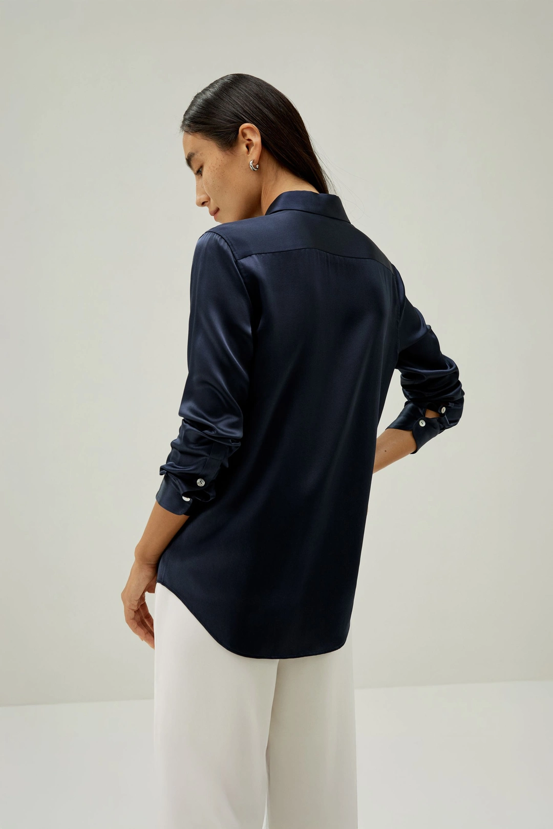 LILYSILK Chemise En Soie Boutonnée Élégante Soie Charmeuse 100 % S'Accorde Avec N'Importe Quelle Tenue Coupe Régulière Bleu Marine Xs