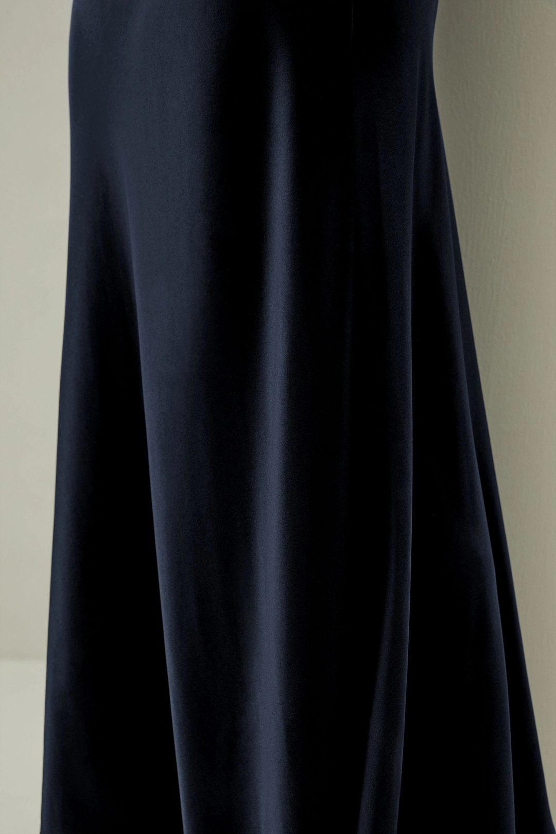 LILYSILK Jupe Demi-Longue En Soie Élégante Femme Élégance Sans Effort Soie Charmeuse 100 % Texture Luxueuse Style Moderne Bleu Minuit 38