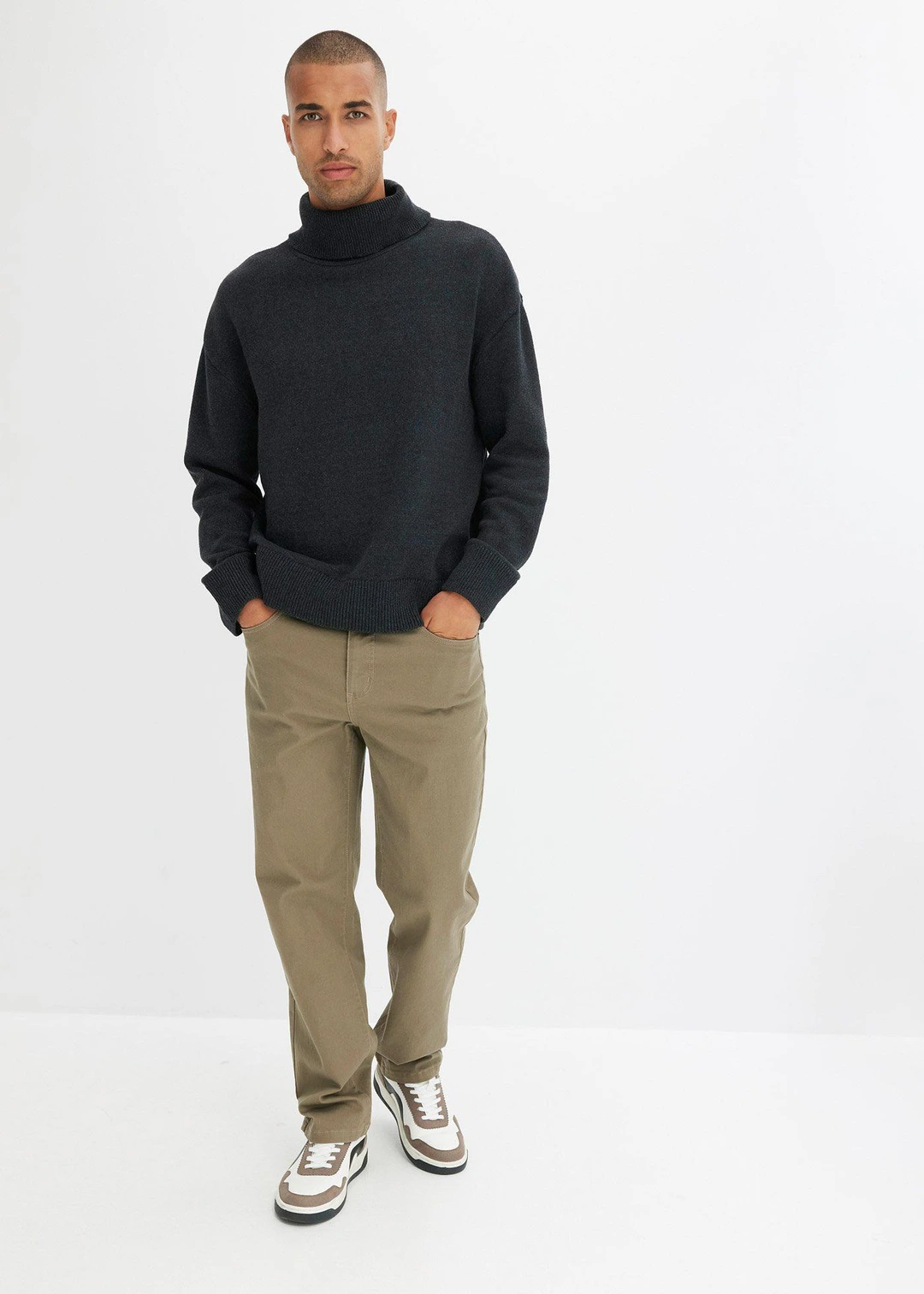 Pantalon droit et extensible, coupe classique - 2