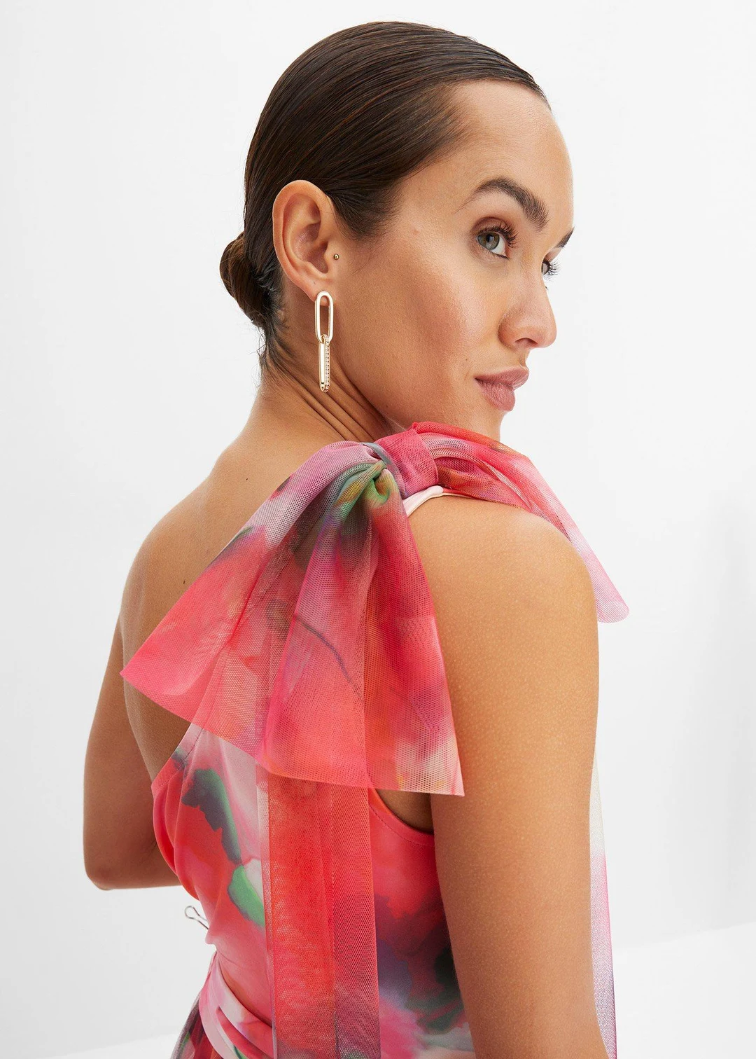 Robe une épaule avec une jupe plissée en tulle - 3