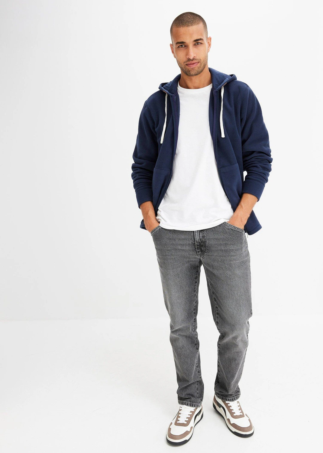 Veste polaire à capuche et poches plaquées
