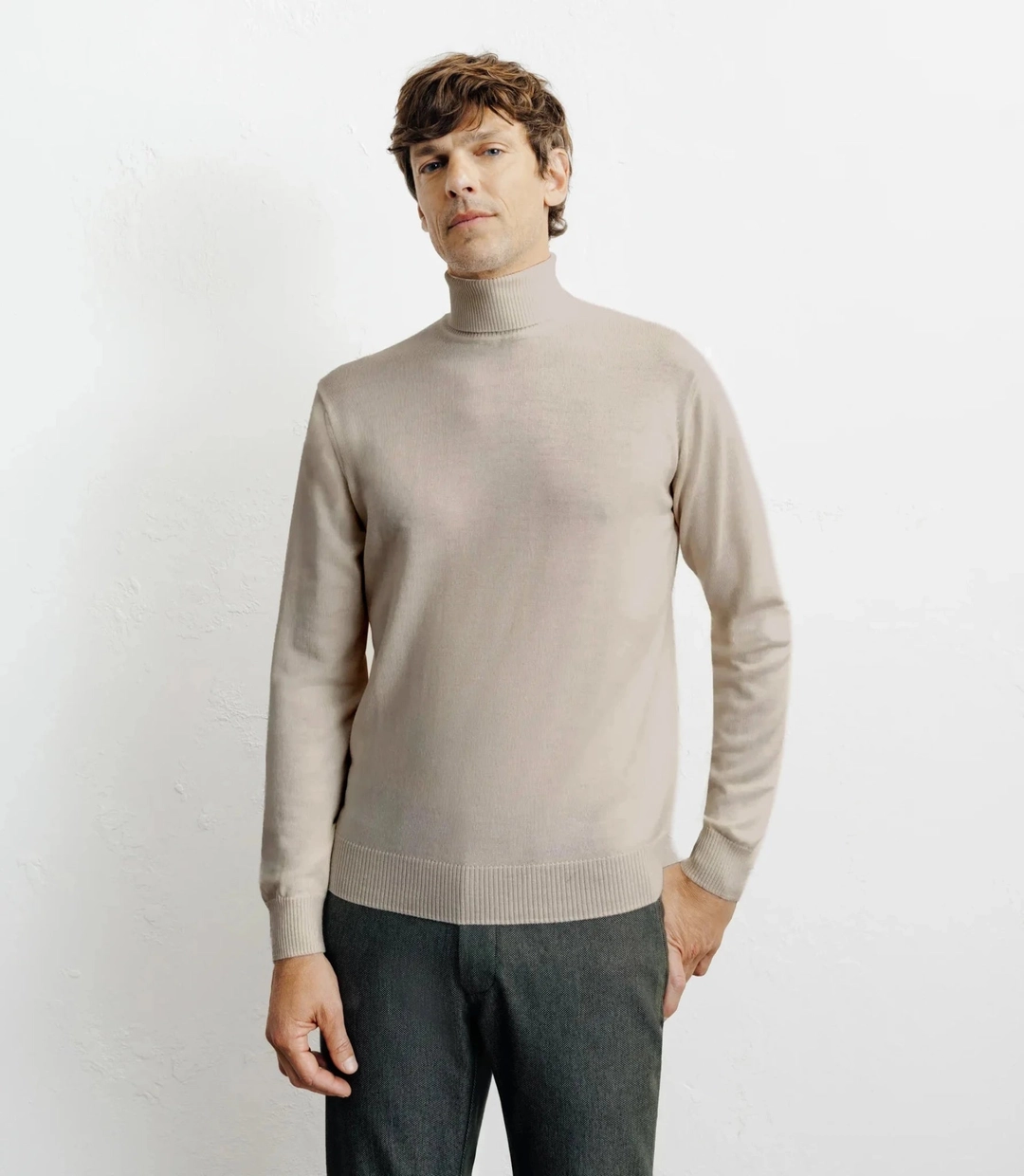 IZAC - Pull col roulé en laine mérinos beige