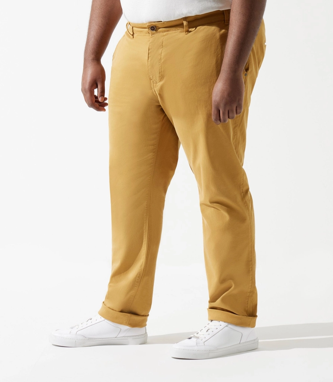 IZAC - Pantalon en coton stretch camel PACHELORBT