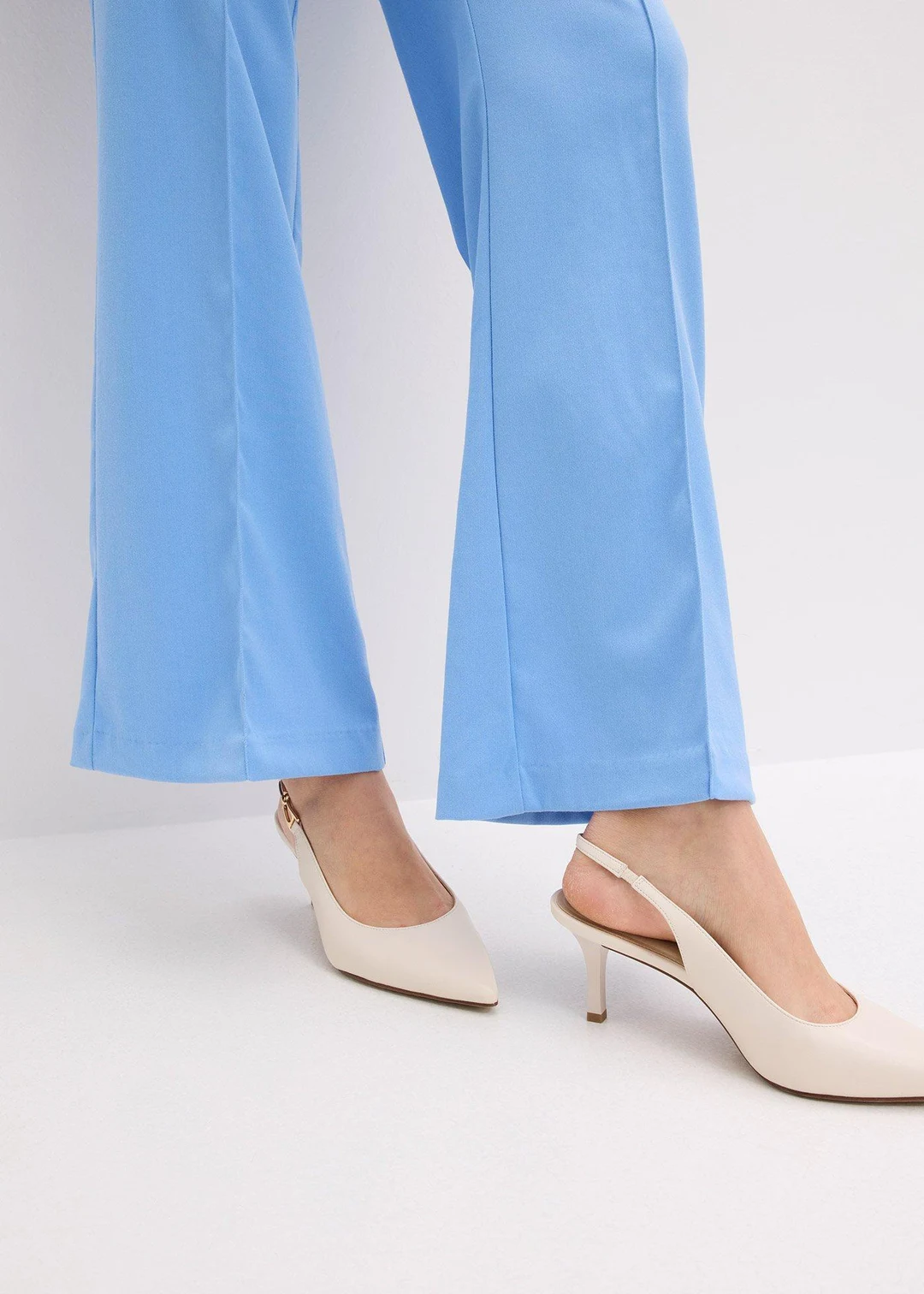 Pantalon de tailleur, jambe évasée - 3