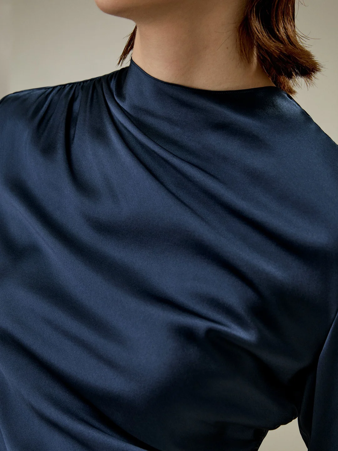LILYSILK Chemisier En Soie Col Semi-Haut Soie De Haute Qualité Élégance Sans Effort Léger Et Résistant Aux Rides Bleu Marine 38