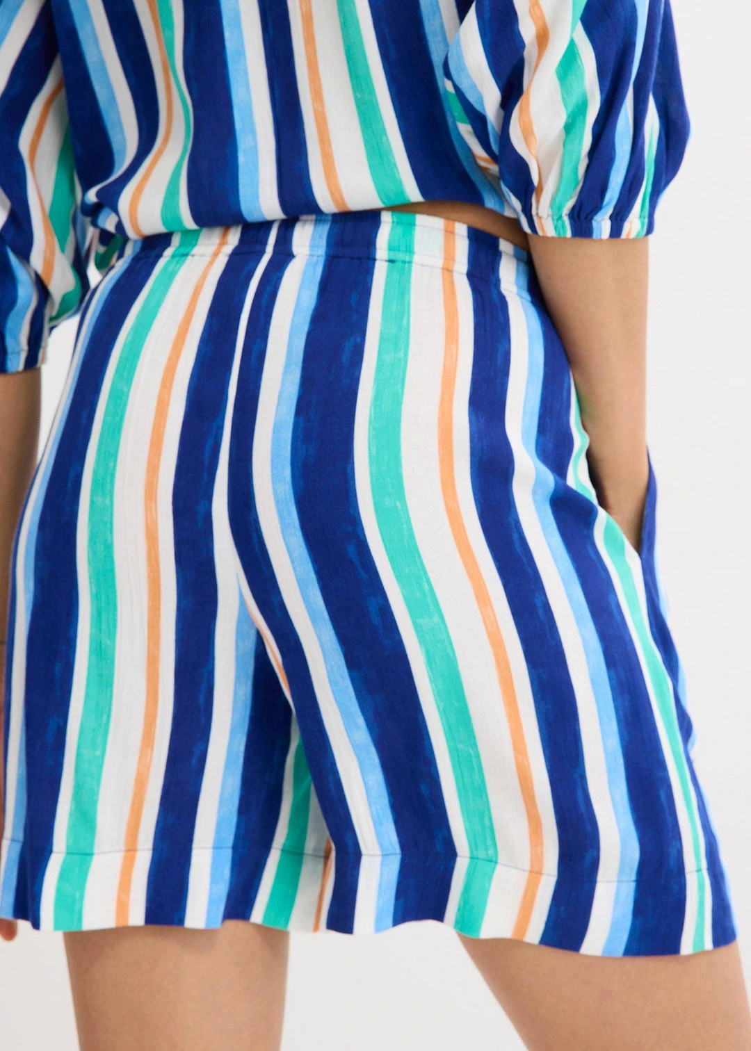 Short à taille élastiquée en viscose - 3