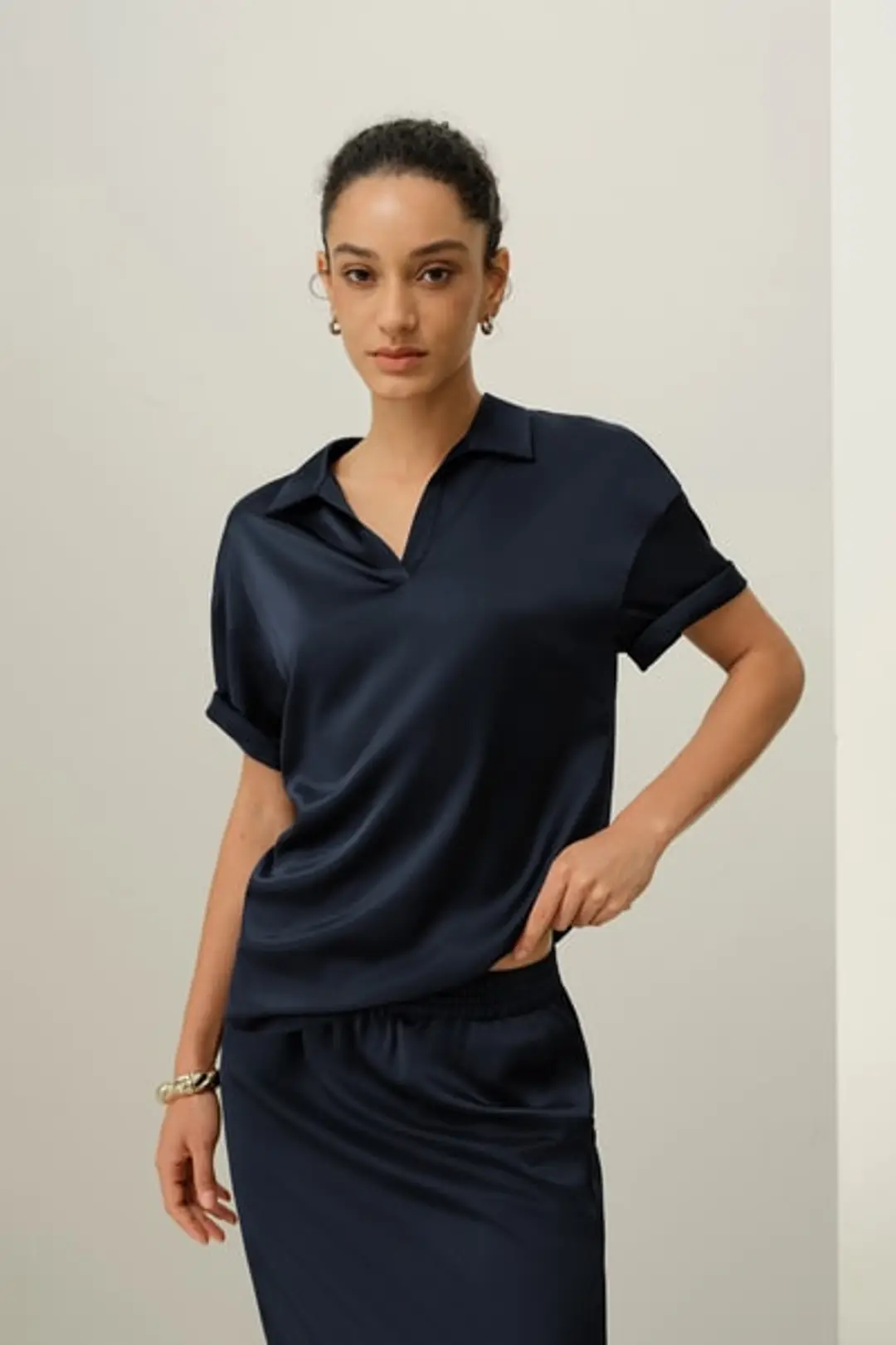 Haut Polo en Soie Charmeuse Lavable - Luxe Quotidien